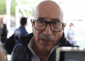 Mitsubishi se va por baja demanda