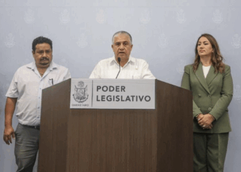 Buscan beneficiar a taxis mixtos, con descuentos en verificaciones anuales 