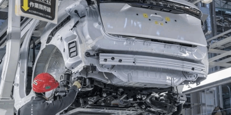 Aumenta CFE 35% su deuda con proveedores en este año