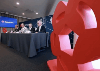 Gastan 61 % más en pagos de intereses que en obras