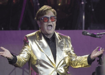 Exigen Elton John y McCartney transparencia en sus regalías