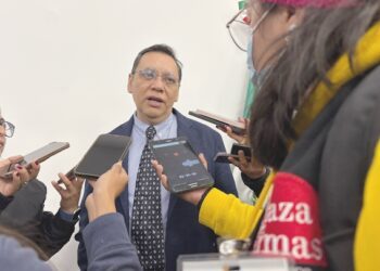 Dialogar, pide Kuri a los legisladores