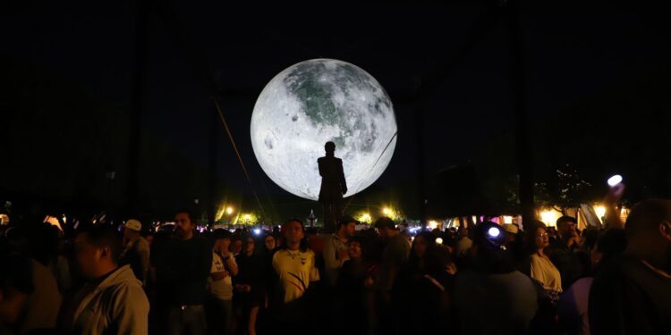 Más de 431 mil personas visitaron la luna en Querétaro