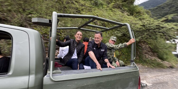 Unen fuerzas Claudia y Kuri