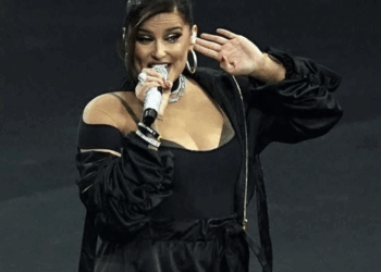 Crean alumnos UAQ escultura monumental para Pulso GNP