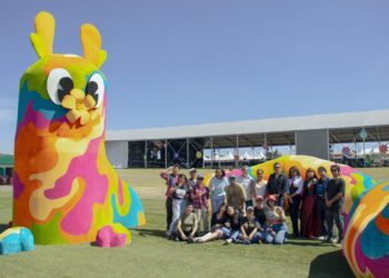 Crean alumnos UAQ escultura monumental para Pulso GNP