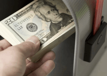 Disminuyen remesas 8.28% en agosto