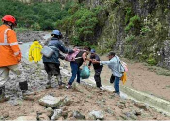 Suman 76 muertos y 39 desaparecidos por fuertes lluvias en cinco estados