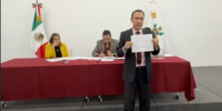 Morena hace “elección” de la mesa directiva del congreso queretano