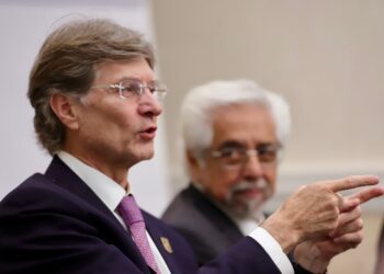 De la Madrid en Querétaro: de la reflexión local al desafío nacional