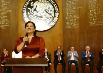 Rinde Beatriz Robles su Primer Informe