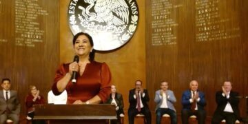 Rinde Beatriz Robles su Primer Informe