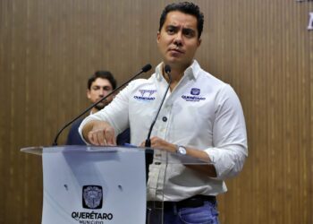 Pide Felifer Macías que federación arregle libramientos norponiente y surponiente, y carretera 57