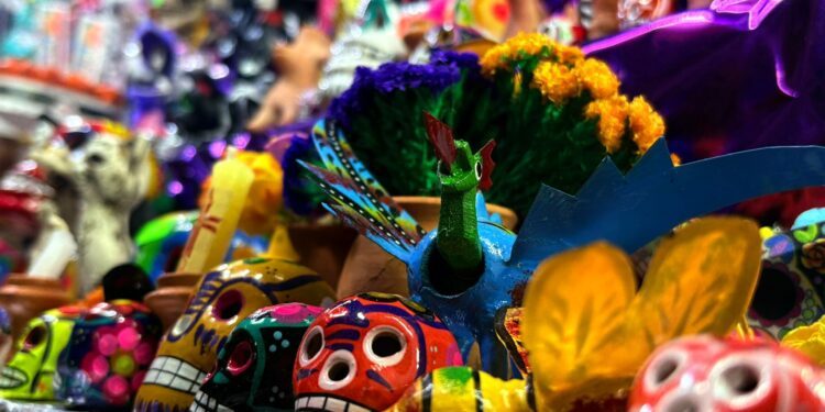 Esperan derrama de 800 millones de pesos por Día de Muertos en Querétaro