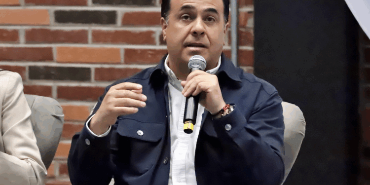 Condena total aquí contra ejecución del alcalde de Uruapan