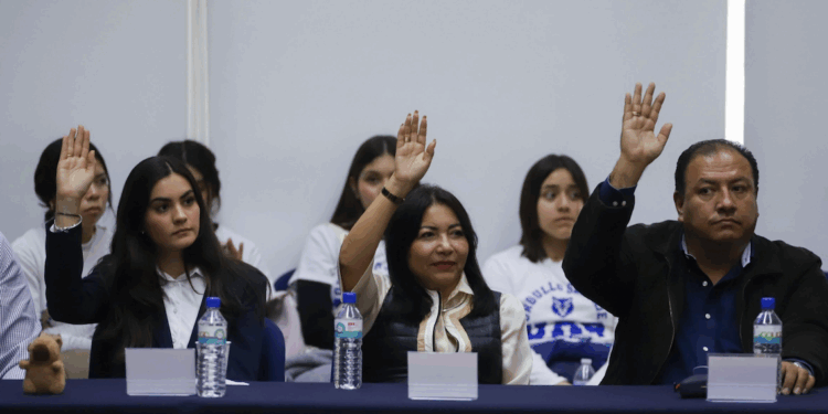 Rechaza el aborto 65%:Memo Vega