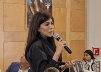 Mantiene el AIQ sus vuelos a EU: Del Prete