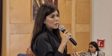 Mantiene el AIQ sus vuelos a EU: Del Prete