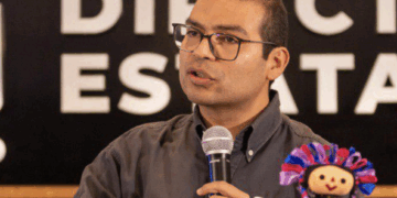 Se queja Morena de freno a la agenda de género