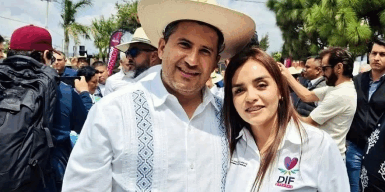 Cuidan 21 militares a Alcaldesa de Uruapan