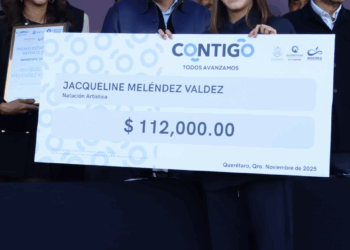 Encabeza Kuri desfile del CXV Aniversario de la Revolución