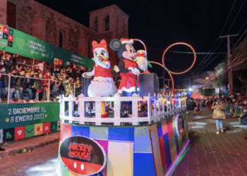 Encabeza Kuri desfile del CXV Aniversario de la Revolución