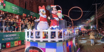 Encabeza Kuri desfile del CXV Aniversario de la Revolución