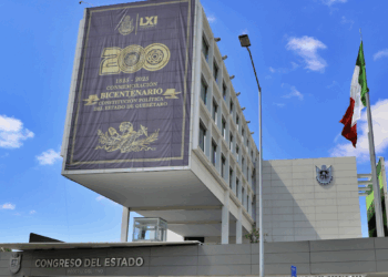Plazas, calles y andadores libres de ambulantaje, destaca Felifer Macías