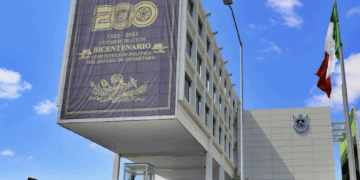 Plazas, calles y andadores libres de ambulantaje, destaca Felifer Macías