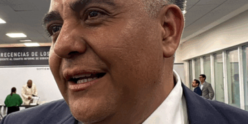 Plazas, calles y andadores libres de ambulantaje, destaca Felifer Macías