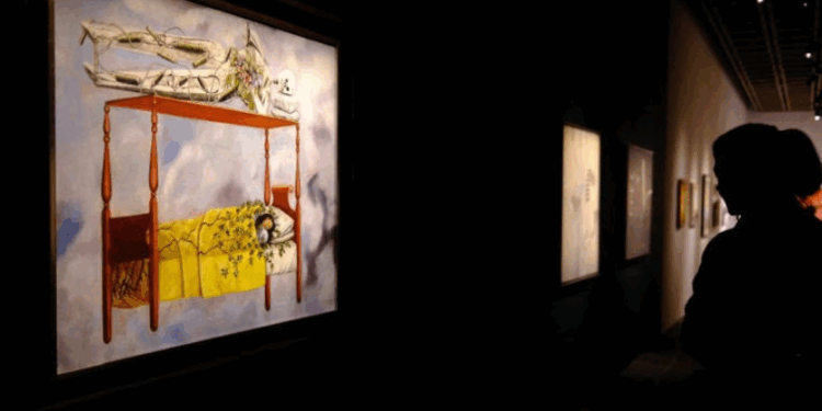 Cuadro de Frida rompe récord: es la obra más cara de una mujer