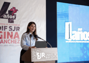 Presenta su cuarto informe al frente del DIF