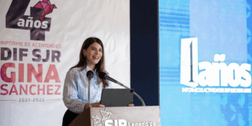 Presenta su cuarto informe al frente del DIF