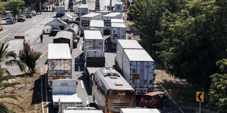 Clausuran seis eventos por incumplimiento