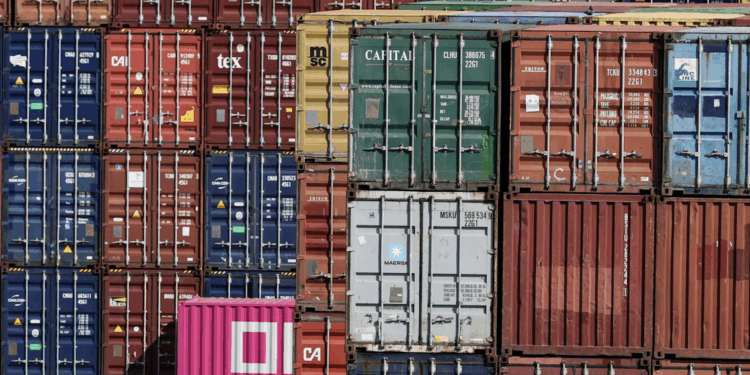 OMC alerta de la “sobredependencia” del comercio mundial de EU y China