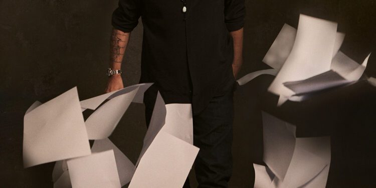 Anuncia disco y gira internacional