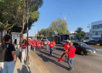 Realizan recorrido religioso por Av. Constituyentes