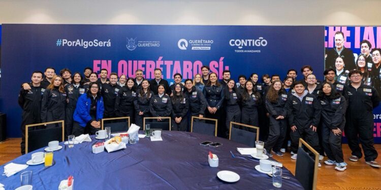 Talento queretano destaca en el International Air & Space Program