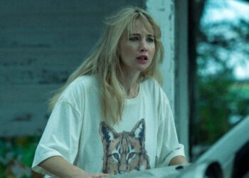 Si eres multimillonario, dona tu dinero: Billie Eilish