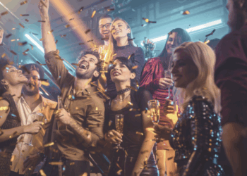 Cámaras y lectores biométricos son para establecimientos que cierran a las 3:00 am