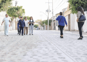Corregidora entrega la urbanización de la calle Juan B. Alcocer en Candiles