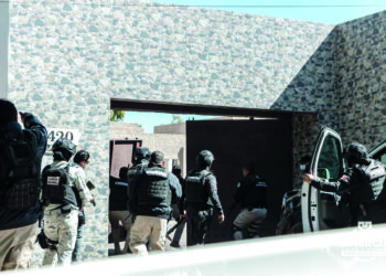 Ejecutan cateos y detienen a 6