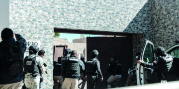 Ejecutan cateos y detienen a 6