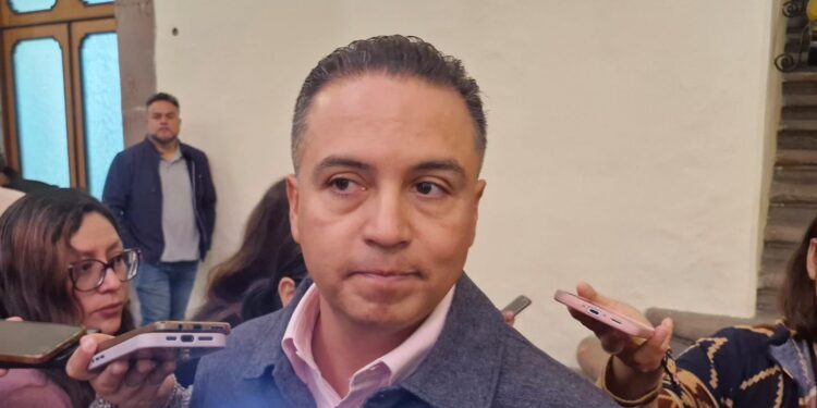 Refuerzan operativos en antros y bares para evitar venta irregular de alcohol y presencia de menores