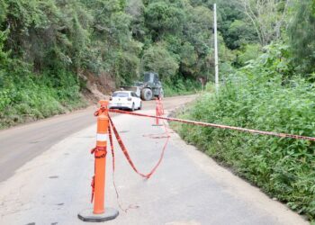 CEI avanza en programa de bacheo y licitaciones para rehabilitar caminos en la Sierra Gorda