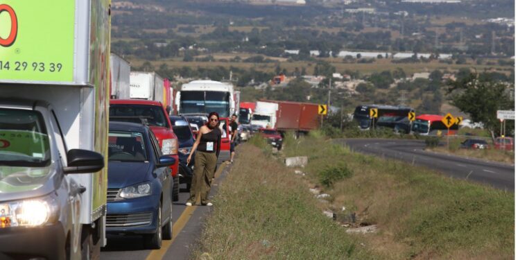 Alistan bloqueos en al menos 20 estados