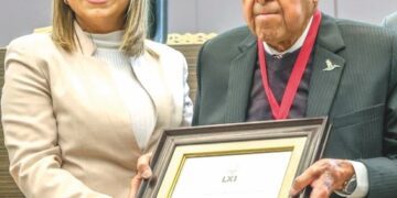 Otorgan la medalla Junípero Serra a Emiliano Muñoz Mejía