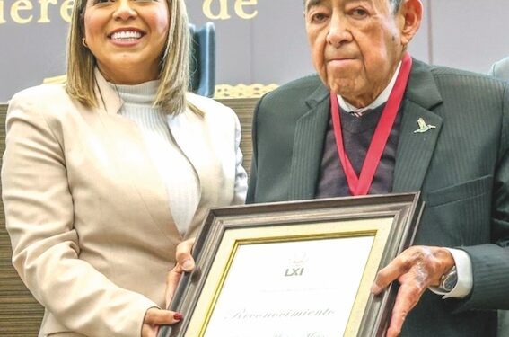 Otorgan la medalla Junípero Serra a Emiliano Muñoz Mejía