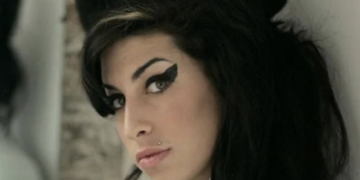 Enfrenta Skarsgård paternidad fallida