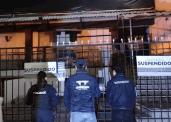 Presenta Felifer  su  libro “Querétaro, mi inspiración” en la FIL